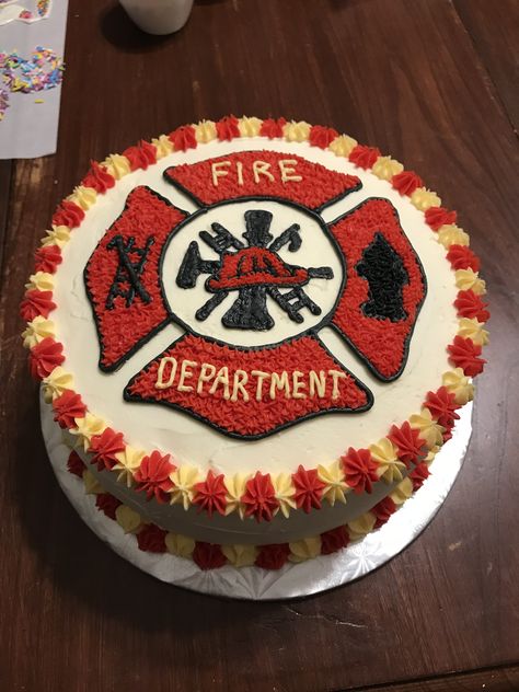 Firefighter cake Firefighter Cake Ideas, Firefighter Grooms Cake, Cake Firefighter, Cake Fireman, Firefighter Birthday Cakes, Firefighter Cookie, Firefighter Cake, Cake Ideas For Men, Fire Fighter Cake