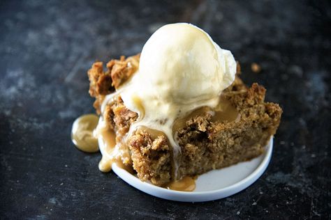 Gingerbread Bread Pudding, Snickerdoodle Bars Recipe, Gingerbread Bread, Croissant Pudding, Special Deserts, Croissant Bread Pudding, Pecan Toffee, Gingerbread Recipes, Gingerbread Spice