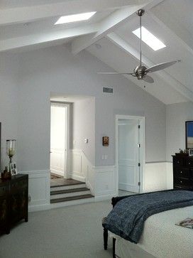 Sunken Bedroom Ideas, Bedroom Expansion Ideas, Sunken Bedroom, Raised Ceiling Bedroom, Master Suite Layout, Tri Level House, Bedroom Addition, Sunken Living Room, Bedroom Pictures