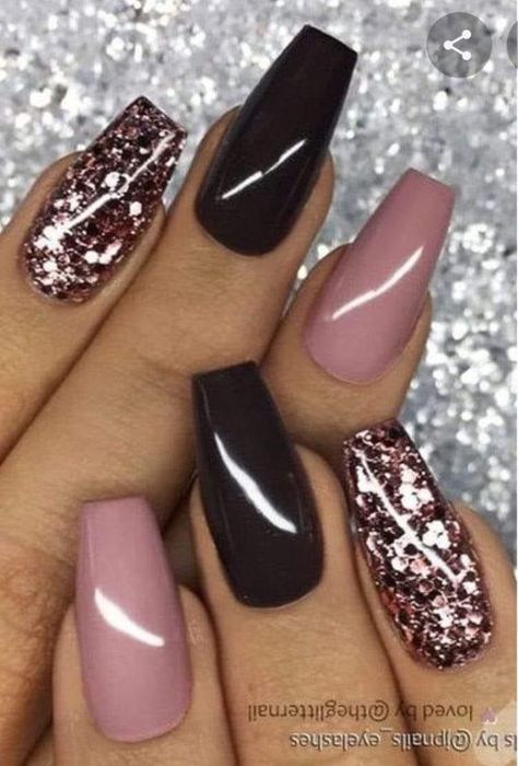 Gold Nail Art Designs, Rose Gold Nails Acrylic, Rose Gold Nail, Rose Gold Nail Art, Rose Gold Nails Design, Pretty Fingers, Nails With Glitter, Gel Pedicure, French Pedicure