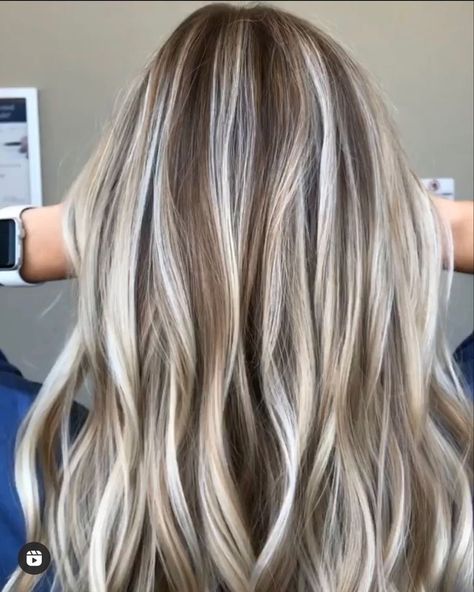 Suncatchers Diy, Fall Blonde Hair Color, Fall Blonde Hair, Highlighted Hair, Color Balayage, Popular Hair, Creative Hair, Fall Blonde, Gorgeous Hair Color