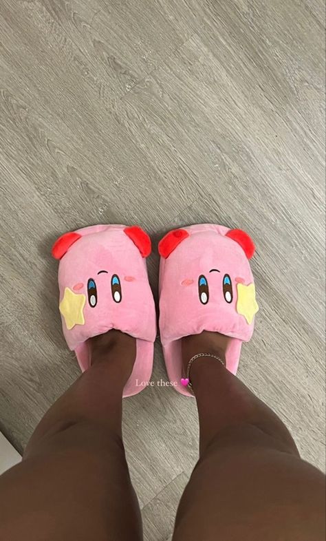 Trendy Shoes Sneakers, Pretty Shoes Sneakers, Cute Slippers, Pink Girly Things, Hype Shoes, Girly Shoes, Shoe Inspo, Aesthetic Shoes, Swag Shoes