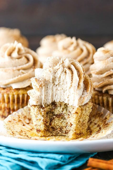 Cinnamon Swirl Cupcakes, Cinnamon Roll Cupcakes, Snickerdoodle Cupcakes, Life Love And Sugar, Cinnamon Frosting, Cinnamon Cupcakes, Swirl Cupcakes, Sugar Frosting, Recipe Journal