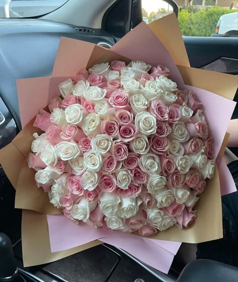 Luxury Flower Bouquets, Boquette Flowers, Flower Gift Ideas, Glitter Flowers, Flowers Bouquet Gift, Glitter Roses, Nothing But Flowers, Flower Therapy, Beautiful Bouquet Of Flowers