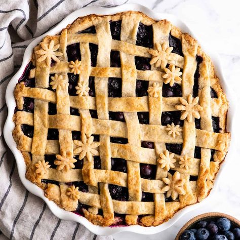 This is the best homemade Blueberry Pie Recipe you'll ever make! It's made from scratch with a fresh blueberry pie filling and NO cornstarch, and includes step-by-step instructions and photos! Best Blueberry Pie Recipe, Best Blueberry Pie, Fresh Blueberry Pie, Blueberry Pie Recipe, Homemade Blueberry Pie, Blueberry Pie Filling, Blueberry Pie, Made From Scratch, Puddings