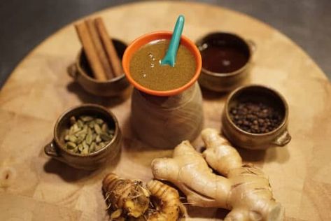 Golden Paste Recipe, Home Remedies For Cough, Remedies For Cough, Sore Throat And Cough, Cough Medicine, Ayurvedic Recipes, Home Remedy For Cough, Cold Cough, Cold Home Remedies