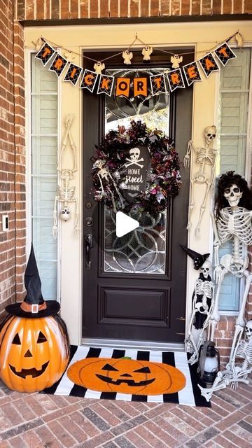 ＣＥＬＥＳＴÉ on Instagram: "Who’s ready? 🎃
#halloweendecor #strangerthings #strangerthingsedit #halloweendecorations #halloweendecorating #halloweeneveryday #october #frontporch #halloween🎃" Halloween Everyday, Front Porch, Stranger Things, Halloween Decorations, Porch, Halloween, On Instagram, Instagram