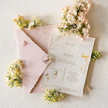 Pretty Invitations, Summer Wedding Invitations, Boho Garden, Flower Wedding Invitation, Future Wedding Plans, Garden Party Wedding, Gold Invitations, Invitation Inspiration, Wedding Mood Board