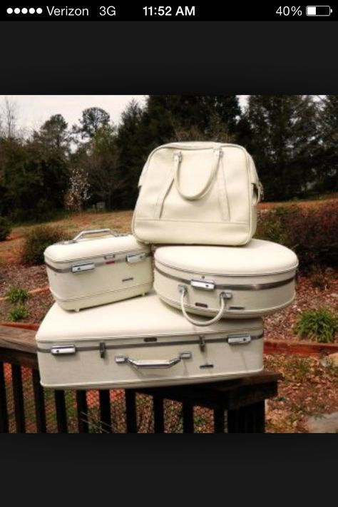 White Luggage, The 50s Fashion, Pretty Items, Vintage Train Case, Random Aesthetics, Vintage Suitcases, Vintage Suitcase, Vintage Luggage, American Tourister