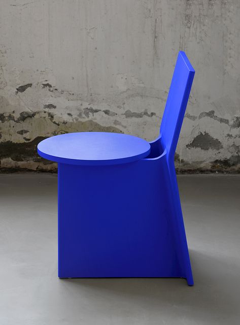 Cmf Design, Sight Unseen, Chinese Design, Plastic Furniture, Colorful Chairs, Blue Chair, Stylish Furniture, Sofas And Chairs, Interior Furniture