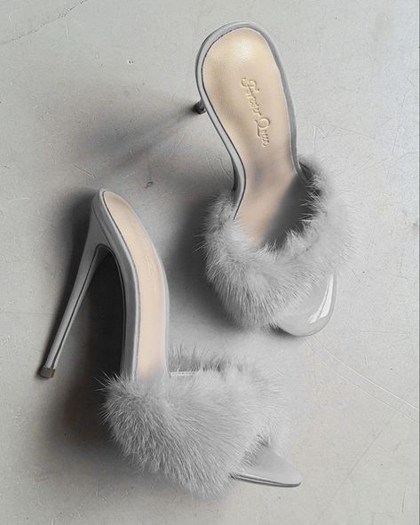 White Fluffy Heels, Fluffy Heels, Pretty Heels, Fairy Shoes, Luxury Heels, Fur Heels, Dr Shoes, Fashion Shoes Heels, Cute Shoes Heels