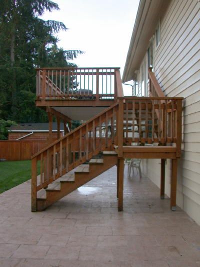 zig zag 2nd story deck stairs with landing Deck Stairs With Landing, Stairs With Landing, Stairs Floor Plan, 2nd Story Deck, Deck Staircase, Terrace Roof, Outside Stairs, Second Story Deck, Deck Remodel