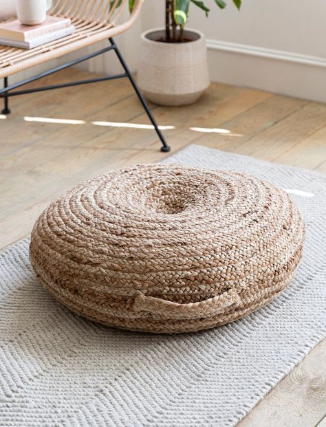 Robust yet super comfy, our tactile Cerney Floor Cushion is crafted from natural woven jute and adds a bohemian, rustic touch to interior decor, plus a place to recline. Stylishly accenting any floor space, it features a handle on its side to enable its easy transportation around the home.Dimension: H20 x Diameter 60cm