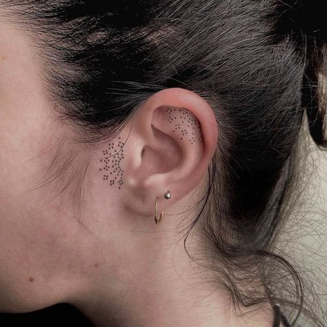 20+ Ear Tattoos That Look More Eye-Catching Than a Pair of Fancy Earrings / Bright Side Meaningful Ear Tattoos, Tragus Tattoo Ear, Tragus Tattoo, Ear Tattoos, More Tattoo, Fancy Earrings, Abstract Designs, Elegant Tattoos, Bright Side