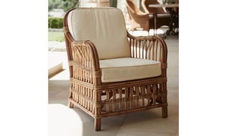 Upholstered Chairs Diy, Cane Furniture, Woven Furniture, Rattan Armchair, Interior Design Advice, Bamboo Furniture, Chair Makeover, Wicker Chairs, Furniture Trends