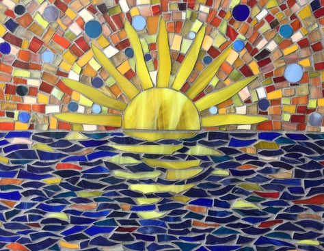 Sunrise Mosaic, Sun Mosaic, Mosaic Tiles Crafts, Mosaic Birdbath, Mosaic Art Diy, Window Stained, Sun Painting, Glass Art Pictures, Mosaic Garden Art