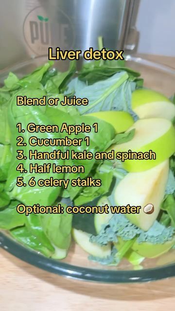 EC Organic Juicing on Instagram: "Delicious Green cold pressed juice 🥒🍋🍏🫚" Watermelon Juice Benefits, Liver Detox Smoothie, Liver Detox Juice, Liver Detox Drink, Cleanse Diet, Kale And Spinach, Healthy Food Facts, Organic Juice, Healthy Drinks Smoothies