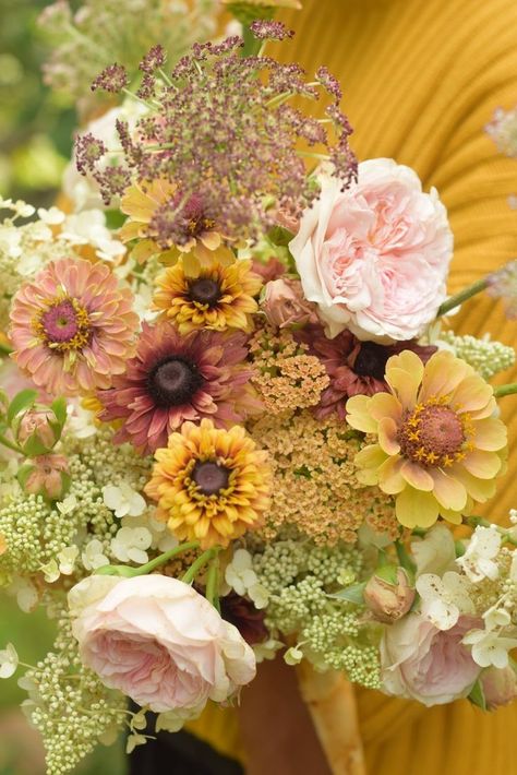 Floret Bouquet, Zinnia Bridal Bouquet, Summer Flower Bouquet, Australian Brides, Summer Flower Arrangements, Bridal Bouquet Summer, Cut Flower Farm, September Flowers, Garden Bouquet