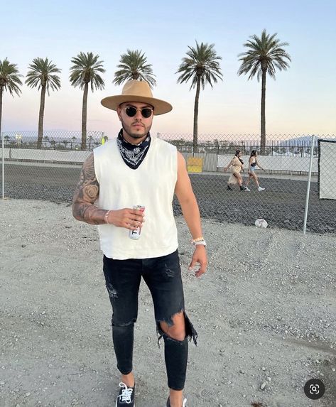 Good Vibes Festival Outfit, Cochella Male Outfits, Men’s Festival Outfits Summer, Stage Coach Mens Outfits, Festival Mens Outfits, Men’s Coachella Fashion, Best Coachella Outfits Men, Mens Acl Outfits, Mens Summer Festival Outfit