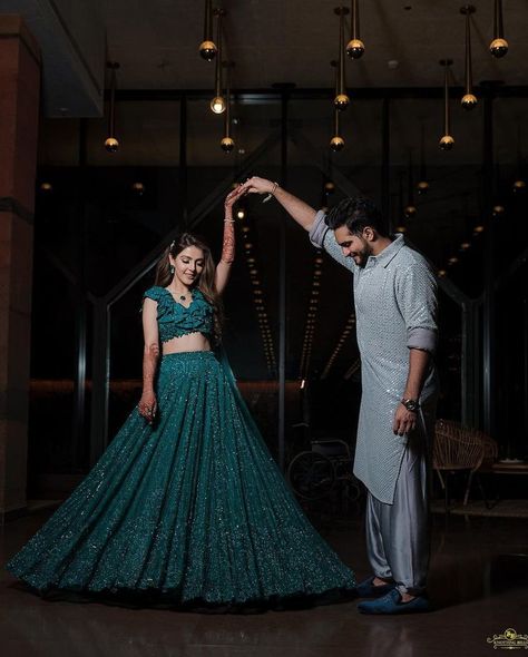 Lehenga For Sangeet Night, Lehenga Without Dupatta, Lehenga For Sangeet, Sangeet Dresses, Dark Green Lehenga, Sangeet Night, Goa Wedding, Mumbai Wedding, Sangeet Outfit