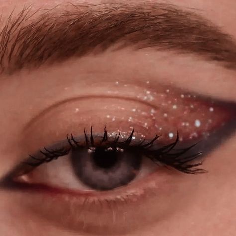 Feyre Archeron, Court Of Mist And Fury, Acotar Series, Court Of Thorns And Roses, A Court Of Mist And Fury, Makeup Goals, Sarah J Maas, Sarah J, Maquillaje De Ojos