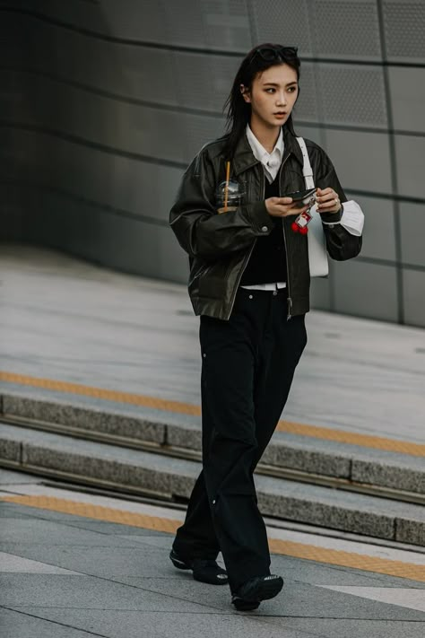 Japan Street Style Women, Tokyo Fits, Tokyo Outfits, Korea Street Style, Japan Street Style, Tokyo Style, Japan Outfits, Japan Fashion Street, Top Street Style