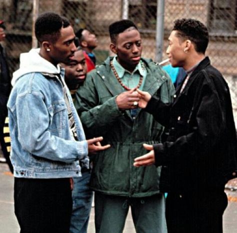 Tupac in juice Juice Movie, Omar Epps, Underground Film, Cult Classic Movies, 90s Hip Hop Fashion, Real Hip Hop, Gta San Andreas, Tupac Shakur, Black Cartoon