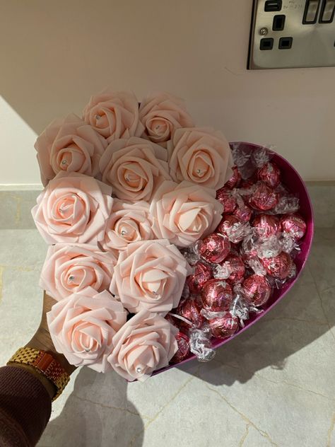 Medium love heat box with light pink artificial roses and strawberries & cream lindor chocolates Lindor Chocolate Gift Ideas, Roses And Strawberries, Chocolate Gift Ideas, Lindor Chocolate, Pink Love Heart, Heart Gift Box, Inheritance Games, Lindt Chocolate, Event Decorations