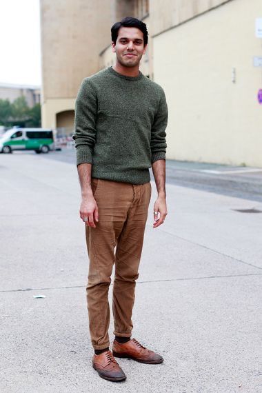 Men Earth Tone Outfit, Worship Photoshoot, Earth Tone Outfits Korean, Earth Tone Aesthetic Fashion, Earthy Outfits Men, Earthy Clothes, Chinos Men Outfit, Earth Tones Fashion, Green Pants Men