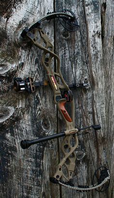 Hoyt Archery Hoyt Archery Hoyt Archery, Crossbow Rack, Bow Hunting Gear, Crossbow Arrows, Deer Hunting Tips, Recurve Bows, Crossbow Hunting, Archery Bows, Archery Bow