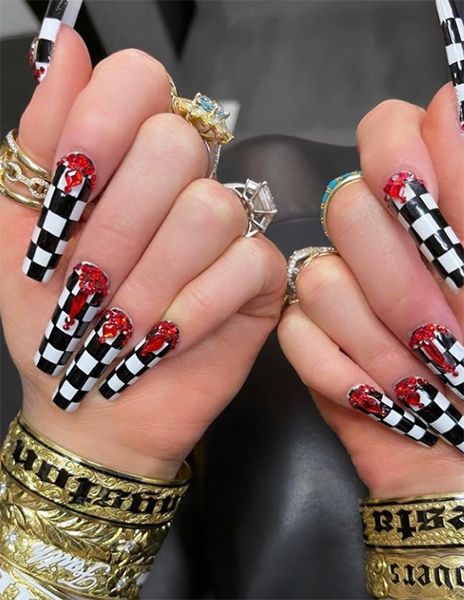 Hawaiian Bracelets, Checkered Nails, Long Nail Designs, Crazy Nails, Wedding Nails Design, Pedicure Nail Art, Coffin Nails Designs, Gwen Stefani, Fall Nail Designs