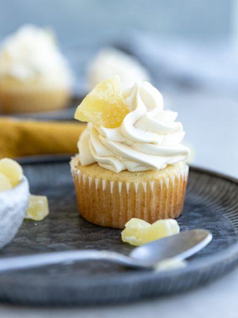 Quick Homemade Pineapple Buttercream Frosting - Frosting & Fettuccine Pineapple Cake Frosting Recipe, Pineapple Buttercream Frosting, Pineapple Frosting Recipe, Pineapple Icing, Pineapple Buttercream, Pineapple Frosting, Homemade Frosting Recipes, Raspberry Buttercream Frosting, Pineapple Cupcakes