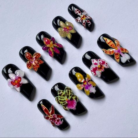 Matte Nails Glitter, Orchid Nails, Nail 2023, Flower Orchid, 3d Flower Nails, Green Orchid, Really Cute Nails, Almond Acrylic Nails, Black French