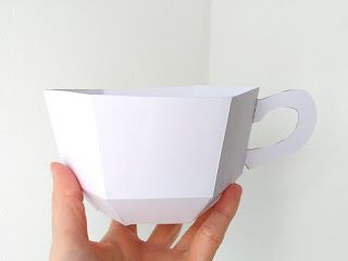 Teacup Template, Tea Cups Diy, Gold Washi Tape, Paper Tea Cups, Kids Workshop, Old Greeting Cards, Chocolate Caliente, Mug Template, Papercraft Templates