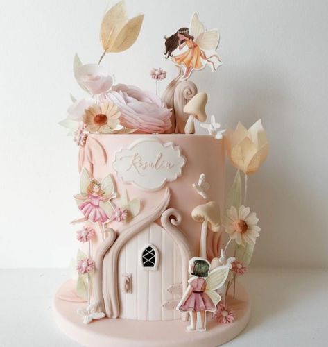 Flower Fairy Cake, Fairy Door Cake, Fairy Birthday Cake Ideas, Fairy Birthday Cakes, Fairyland Birthday Party, Fairies Cake, Fairy House Cake, Prince Birthday Invitations, Baby Cake Pops