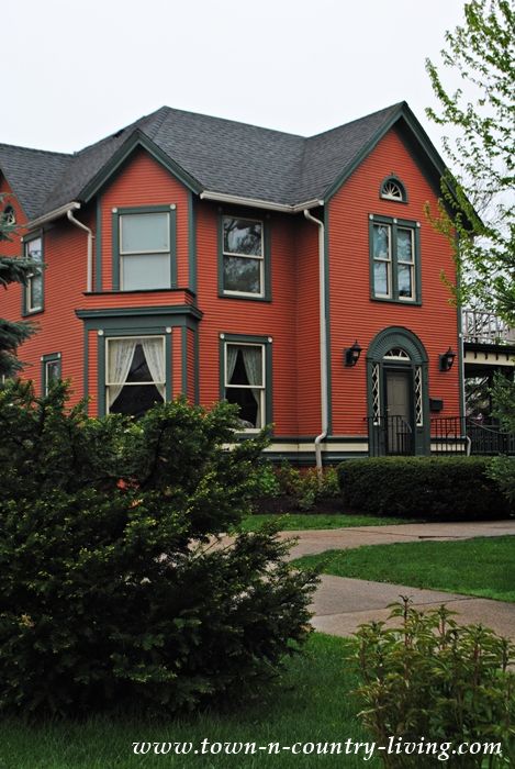 Historic House Exterior, Orange House Exterior, Dark Exterior House Colors, Home Nails, Red Houses, House Paint Color Combination, Willow House, Old Homes, Nails Home