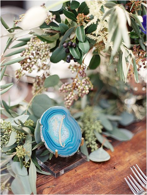 Wedding Invitations Boho Chic, Navy Wedding Reception, Boho Style Invitations, Wedding Sky Blue, Boho Chic Invitations, Boho Style Wedding Invitations, Blue Navy Wedding, Geode Table, Boho Chic Wedding Invitations