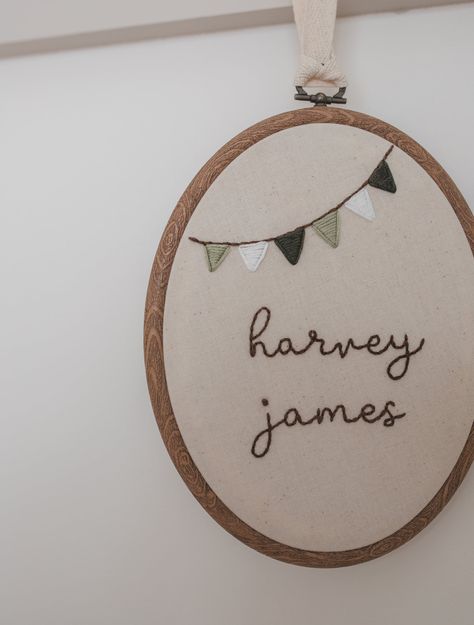 Embroidery Last Name Wedding Gifts, Custom Name Embroidery, Embroidered Name Hoop, Baby Hand Embroidery Designs, Embroidery Decoration Wall Art, Name Embroidery Ideas Letters, Embroidery Names Ideas, Baby Embroidery Ideas Boys, Baby Boy Embroidery Hoop