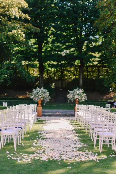 Petal Aisle, Bridesmaid Dresses Ideas, Wedding Aisle Outdoor, Wedding Isles, Florence Wedding, Romantic Outdoor Wedding, Tropical Wedding Flowers, Yosemite Wedding, Unique Wedding Flowers