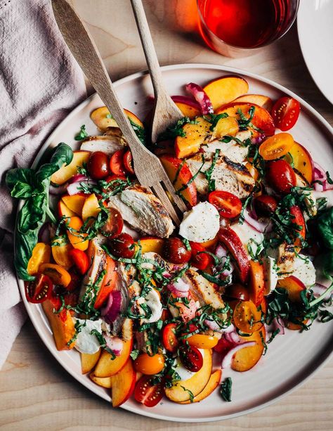 Grilled Chicken Caprese Salad with Peaches - Brooklyn Supper Grilled Chicken Caprese, Chicken Caprese Salad, Peach Caprese Salad, Peach Caprese, Roasted Beets And Carrots, Chicken Caprese, Peach Salad, Dump Meals, Caprese Chicken