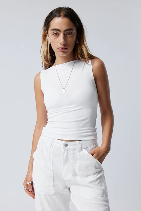 Annie Boatneck Sleeveless top - White - Weekday GB Sleeveless Shirt Outfit, Sleeveless Top Outfit, Yeezy Fashion, Swedish Street Style, Quoi Porter, White Sleeveless Top, Boat Neck Tops, Tops Online, Colour Palettes