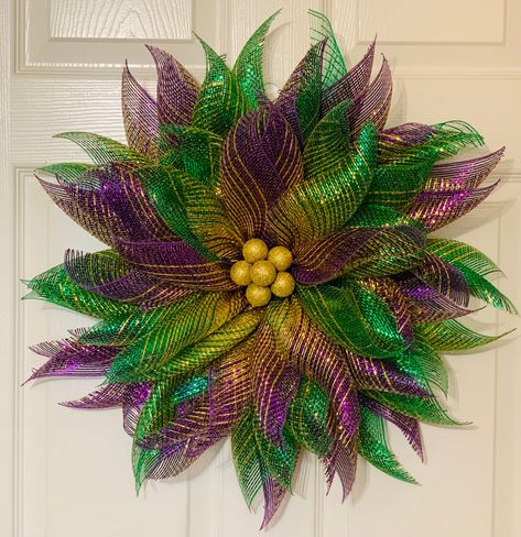 Mardi Gras Decorations Diy Dollar Stores, Mardi Gras Flowers, Mardi Gras Wreaths, Mardi Gras Wreath Ideas, Mardi Gras Wreaths For Front Door Diy, Mardi Gras Tree Topper, Mardi Gras Diy, Patriotic Door Wreath, Mardi Gras Wedding