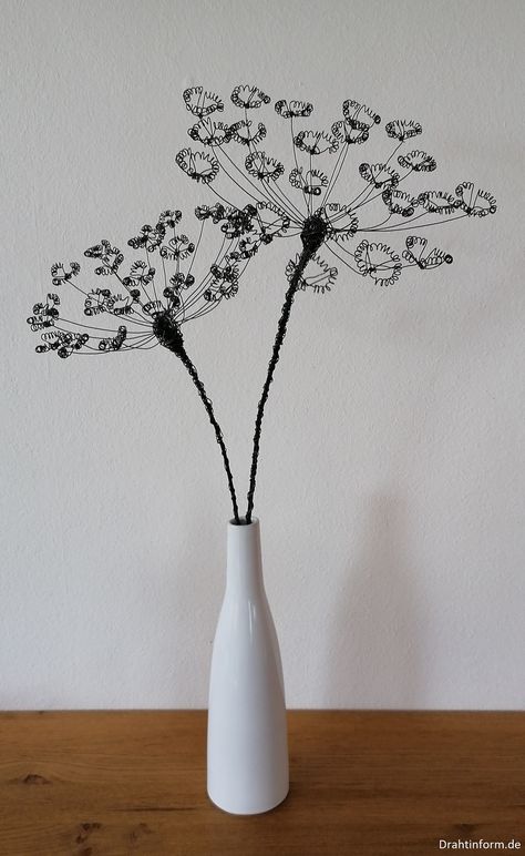 Hogweed/hogweed Made of Wire/wire Flower/decorative - Etsy Coat Wall, Copper Wire Crafts, Flower Bear, Copper Wire Art, Hanger Coat, Wire Art Sculpture, Art Wire, Bear Claw, Coat Stand