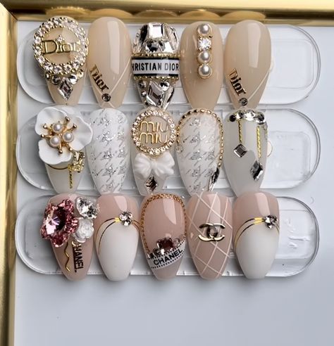 Prada Nails Design, Coco Chanel Nails, Chanel Inspired Nails, Chanel Nail Art, Chanel Nails Design, Diy Rhinestone Nails, Hottest Nail Designs, Dior Nails, Hot Nail Designs