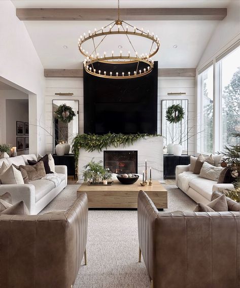 Havenly Living Room, Relaxation Space, Living Room Furniture Arrangement, Modern Ideas, Living Room Update, Luxury Estate, Home Fireplace, Decor Home Living Room, New Home Designs