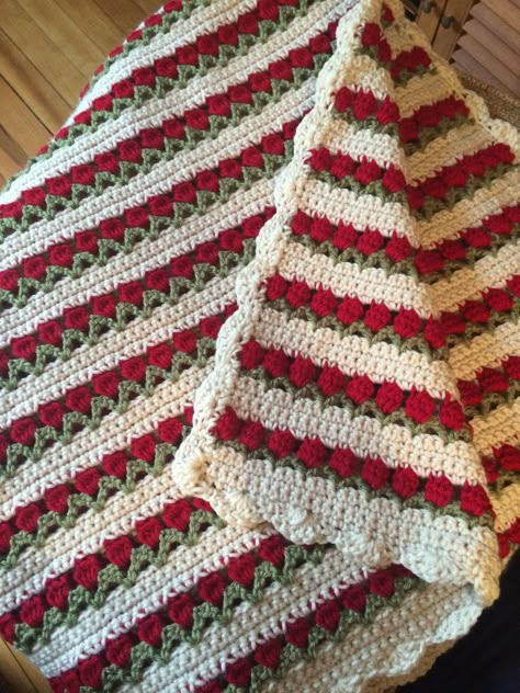 Tulip stitch afghan! Tulip Blanket Crochet, Tulip Stitch Crochet Blanket, Crochet Presents For Grandma, Crochet Tulip Blanket, Crochet Fruit Blanket, Strawberry Stitch Crochet, Crochet Blanket Aesthetic, Crochet Presents Ideas, Red Crochet Blanket