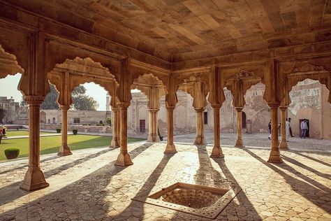 Lahore Fort Photography, Lahore Fort, The Emperor, Historical Pictures, Fashion Shoot, Pakistan, Fort, Temple, India