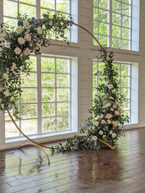 Wedding Alters, Floral Arch Wedding, Moon Gate, Wedding Ceremony Arch, Wedding Arch Flowers, Arch Flowers, Arch Decoration Wedding, Wedding Ceremony Backdrop, Outdoor Wedding Decorations