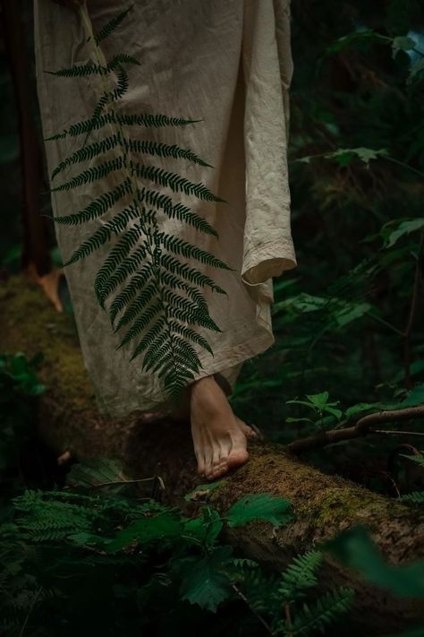 Nature Witch, Forest Elf, Mood Of The Day, Nature Photoshoot, Medicine Woman, Forest Bathing, Magic Aesthetic, Sacred Feminine, Poses References