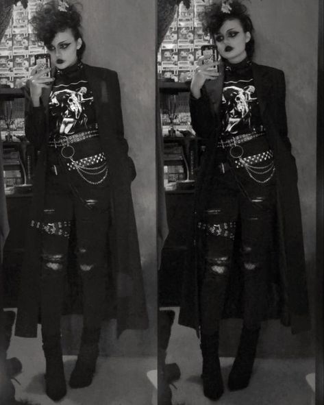 Trad Goth Outfit Inspiration, Goth Trench Coat, Trad Goth Outfits, Deathrock Fashion, Dark Gothic Fashion, Goth Outfit Inspo, Goth Outfit Ideas, Goth Kids, Goth Subculture